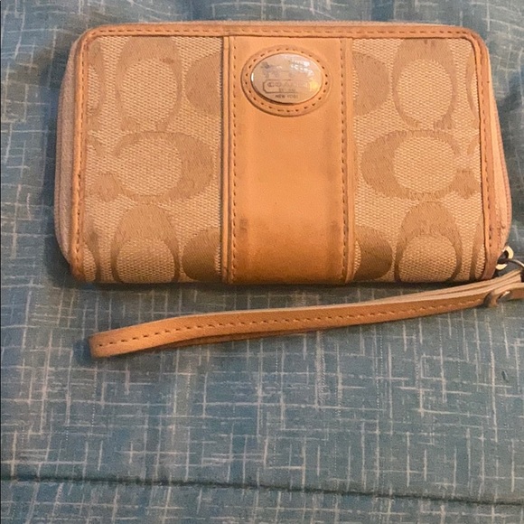 Coach Wristlet-card holder - Picture 1 of 3